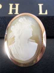 Antique Marked 10K Yellow Gold Nice Shell Cameo Brooch. Circa 1905