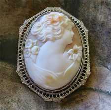 Post Edwardian Quality carved/signed shell circa 1920th-1930th Big hallmarked 10K White Gold filigree brooch/pendant.