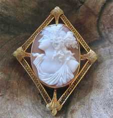 Diamond-Cross Edwardian Ceres Goddess carved Gold Sardonyx shell Circa 1910th hallmarked 10K Yellow Gold filigree brooch/pendant.