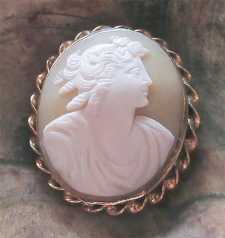 Quality carved/signed Victorian shell circa 1840th - 1870th In unmarked/tested 9K Gold brooch (newer pin & clasp)