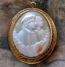 Museum Quality carved Rafael Santi & Margherita Luti Circa 1880 light shell set in 14K+ Gold brooch/pendant.