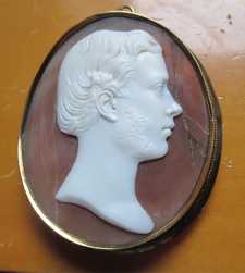 Genuine Tommaso Saulini 1793-1864 Shell Signed Portrait Museum Cameo Brooch