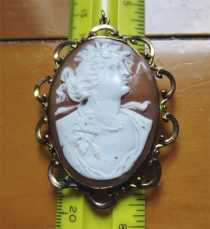 Classic Victorian quality carved Sardonyx Shell - Bacchante. Big hallmarked 9K Filigree Gold Pendant circa 1875-1895.