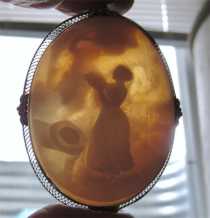 Hand carved Edwardian girlish pastoral scene- big Sardonyx shell Marked/tested 14K White Gold Brooch/Pendant circa 1920th