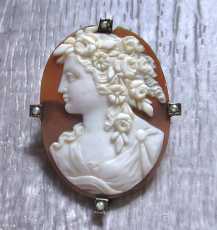 Antique Museum finely carved shell - Bacchante image circa 1870. Classic Old English 9K Yellow Gold brooch w/pearls.
