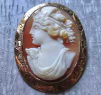 Best hand carved/signed Victorian/Edwardian Psyche Goddess. Hallmarked 14K Yellow Gold circa 1890-1910 etched Brooch.