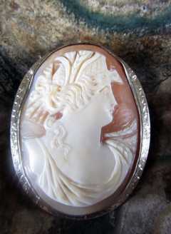 Marked 14k Yellow-White Gold Frame Roman Goddess Carved Carnelian Shell Cameo Pin /Pendant Circa 1925