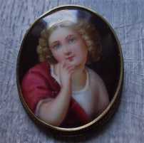 Best quality hand painted with a number Victorian Beauty. Tested by Jeweller 10K Yellow Gold circa 1870-1890 Brooch.