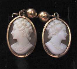 1940th-1960th Best hand carved Sardonyx shells Tested 14K Yellow Gold couple earrings.