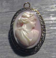Quality hand carved Coral Stone - Bacchante priestess circa 1930th Hallmarked/tested 10K+ by jeweler Yellow Gold Brooch/Pendent.