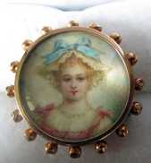 18K Yellow Gold( (unmarked) Brooch Very detailed Hand Painted Portrait on MOP. England circa 1800