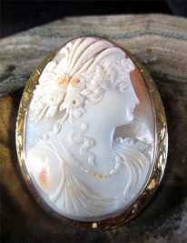 Huge 10K Yellow Gold or higher Frame Roman Goddess Museum Quality Late Victorian Cameo Pin /Pendant