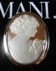 Classic Beauty Cameo Brooch. Signed by Author Marked 14K Yellow Gold. Circa 1930th