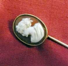 Antique 10K Yellow Gold hand carved shell cameo stick pin