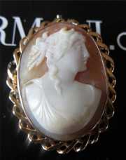 Victorian 10K marked Yellow Gold. Circa 1910 Diana Huntress Classic Cameo Brooch
