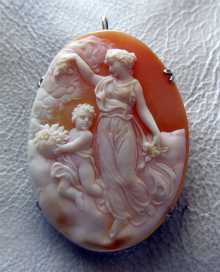 Museum Quality Antique tested Solid 10K (or higher) Gold High Relief Mythology Cupid & Venus Cameo Pin Pendant/Brooch