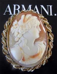 Estate 10K marked Yellow Gold Art Deco circa 1910 Museum Quality Filigree Cameo Brooch/Pendant with Pearls