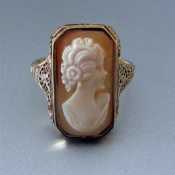 Ring Size 8.5 Filigree 10K Yellow Gold( (marked) Carved Carnelian Shell circa 1930