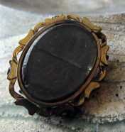 18K Yellow Gold( (unmarked but tested) 18 century Little Love Brooch with hair