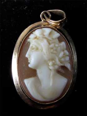 Solid marked 10K Gold circa 1910th Hand carved Shell Cameo