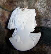 From 1910 14K Yellow Gold (tested) Carved Sardonyx Shell Trimmed image of Romans Goddess of the Sea Amphitrite