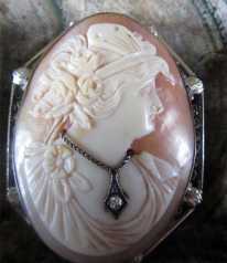 High Quality 14K White Gold Filigree Bezel with Diamond. Image of Psyche Goddess Brooch/Pendant Cameo circa 1920.