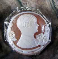 Quality 14K White Gold Filigree Bezel. Image of hansome lady Brooch/Pendant Cameo circa 1925. Signed