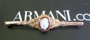 White & Red Agate Cameo stone Brooch circa 1875 Embedded in Old English 9K Yellow Gold Bezel