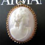 Quality Coral classic Brooch/Pendant Marked 10K Gold clasp