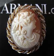 Extremely Beautiful marked 10K Yellow Gold w/Pearls Brooch & Pendant Circa 1905 Roman Goddess.