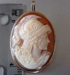 Museum Quality 14K Yellow Gold Pendant/Brooch Carnelian Shell Cameo showing Alexander the Great