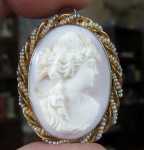Beautiful marked 10K Yellow Gold w/Pearls Brooch & Pendant Circa 1915 Coral carving