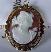 Beautiful marked 10K Yellow Gold Sardonyx Hand carving Brooch & Pendant
