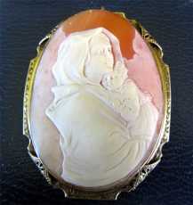 Museum Quality Symbol of Motherhood big Carnelian Shell marked 14K Gold Brooch/Pendant. Circa 1895