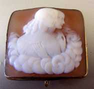 Two Sisters (mourning?) Cameo Light Sardonyx Shell Victorian (circa 1860) Old 10K Pin/Brooch Gold