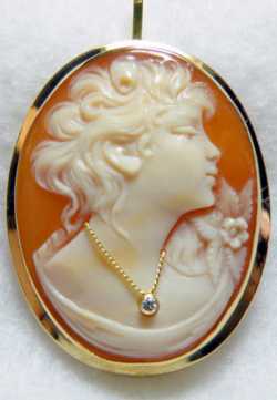 Vintage 18k Shell Cameo w/ Tiny Diamond Necklace