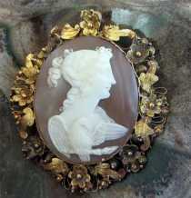 Museum Quality Amazing 14K Yellow Gold Victorian Brooch Sardonyx shell circa 1860, signed by author Cameo image of Eos & Eagle