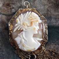 Museum Quality Roman profile (Gargona Medusa?) circa 1890th Solid marked 10K yellow Gold Pendant/Brooch/Chain