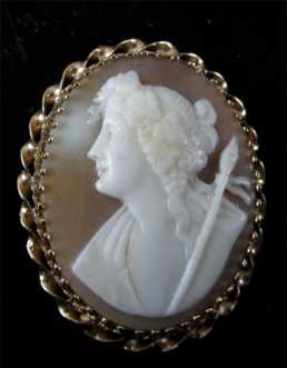 Beautiful Victorian Cameo Greek’s God Deionize Gold Frame Brooch, carved circa 1890