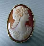 Estate marked 14K Yellow Gold Hand Carved l Carnelian Shell Mercury - Roman God of Trade, circa 1890 fancy bezel cameo