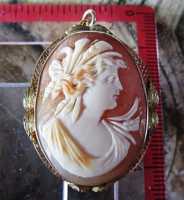 Estate shell Cameo circa 1890 masterly hand carved Ceres Goddess Filigree Broach/ Pendant marked 10 Karat Yellow Gold