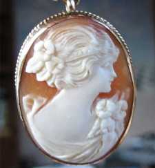 High Quality Carved Carnelian shell Stylish flower girl 10K Gold Cameo Brooch/Pendant with marked 12K GF chain