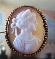 Antique (circa 1880) marked “9 Ct” Yellow Gold Cameo Light Shell Pendant/Brooch from England Estate