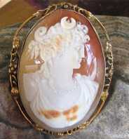 Estate 10K Yellow Gold handsomely Hand Carved Carnelian Shell, Roman Goddess Diane Cameo Brooch/Pendant, circa 1930