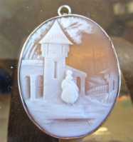 Superior Quality Victorian Pastoral Scene Shell circa 1880 Marked 10K Yellow Gold Pendant