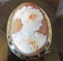 Maryland Estate treasure circa 1910 Antique 10K Solid Yellow Gold Museum Quality Big Carved Shell Cameo Brooch/Pendant