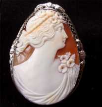 Drop shape Museum Quality Carnelian beauty from the 1920th Marked 14K White Gold Brooch/Pendant. Signed.