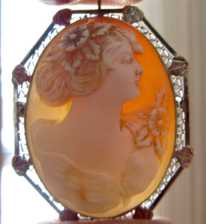 Great Quality Carnelian beauty from the 1930th Marked 14K White Gold Brooch/Pendant.