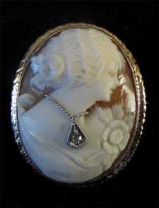 Hand Carved Beauty Cameo with Diamond 10K Marked Gold Frame Brooch circa 1930