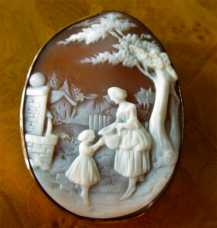 Super detailed mother & daughter scene Victorian shell circa 1885 Unmarked/tested by Antique shop 14K Yellow Gold brooch